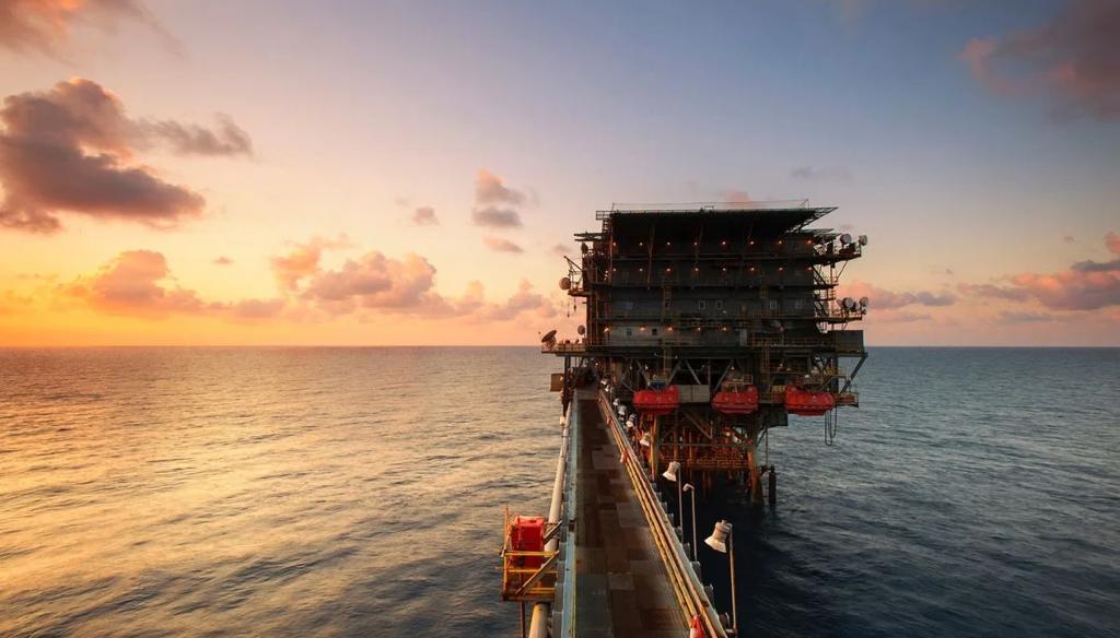 Engenharia de Petróleo e Energias Renováveis em Sistemas Offshore